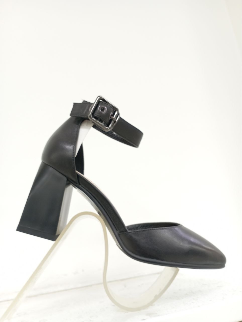 Босоножки нат.кожа 584 Sandra Valeri