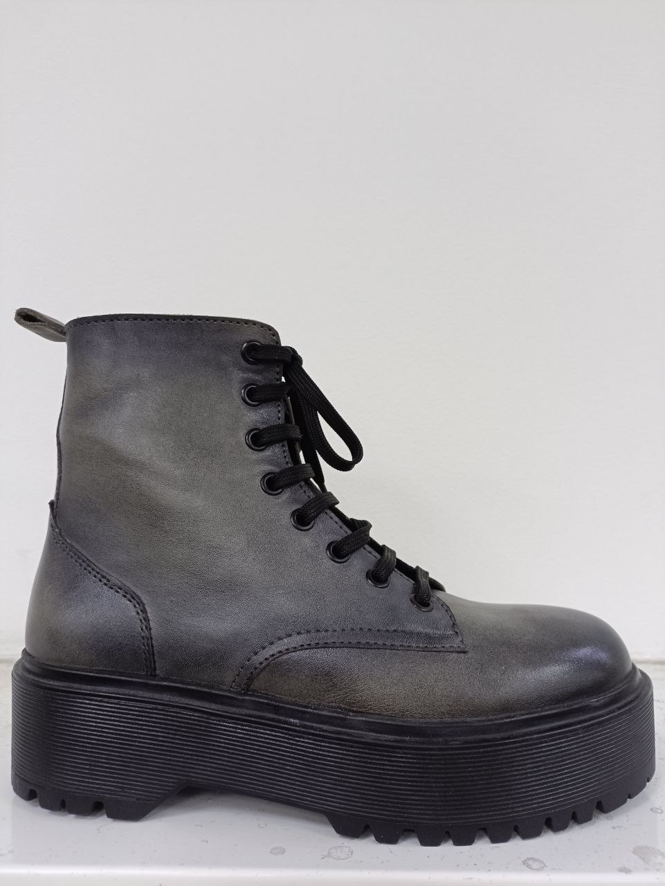 Ботинки зима нат.кожа нат.мех 013207 Magelan