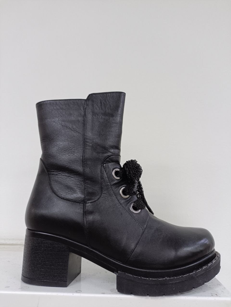 Ботинки зима нат.кожа нат.мех 250 Lian Reza